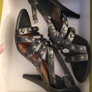 Giani Benni Studded Strappy Heal Brighton 001‎ Sz 8.5M